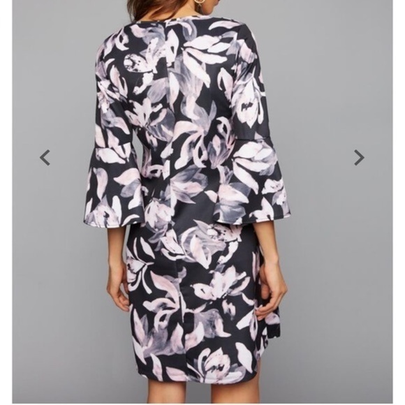 Soon Floral Bell Sleeve Maternity Dress Size Small - Picture 4 of 6